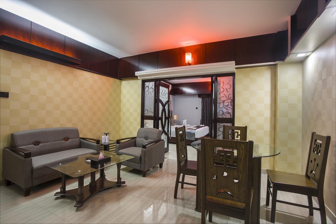 Momo Inn Bogra エクステリア 写真